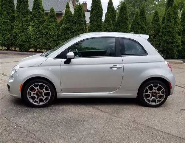 $2500 : 2012 Fiat 500 Hacthback image 2