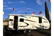 $24995 : 2017 Lance travel trailer 1955 thumbnail