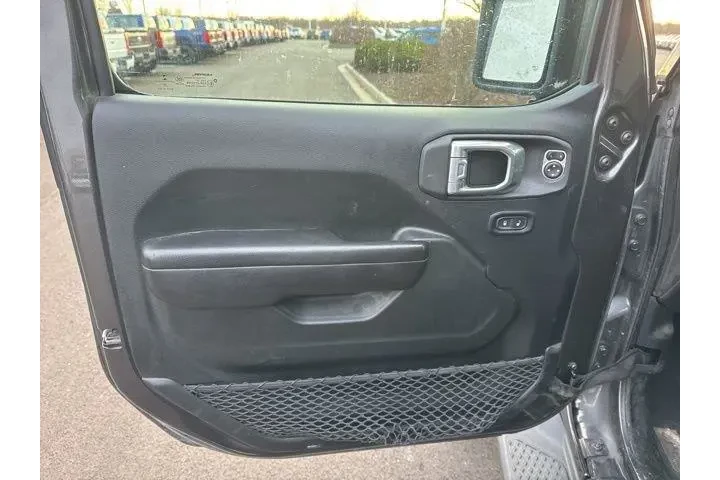 $24000 : Jeep Gladiator 2021 4x4 Spor image 8