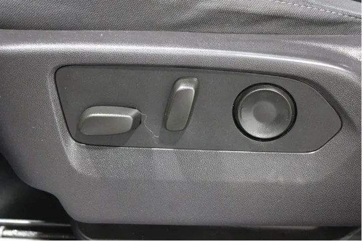 $39998 : GMC Sierra 1500 2024 4x4 SLE image 4