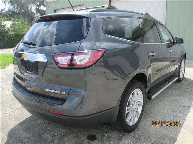 $9895 : 2014 Traverse image 3