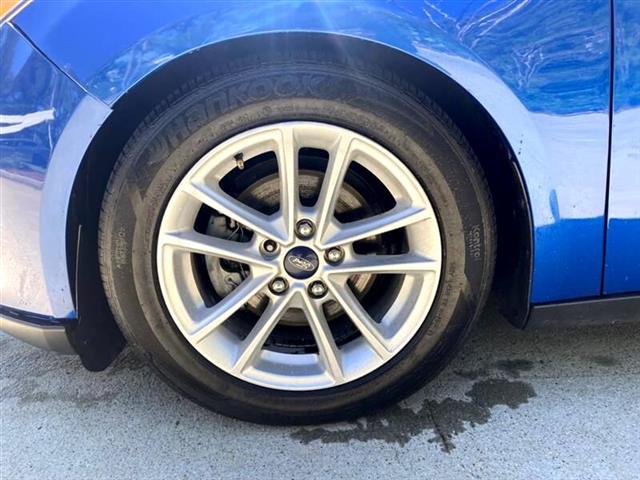 $12819 : 2018 Focus SE Sedan image 8