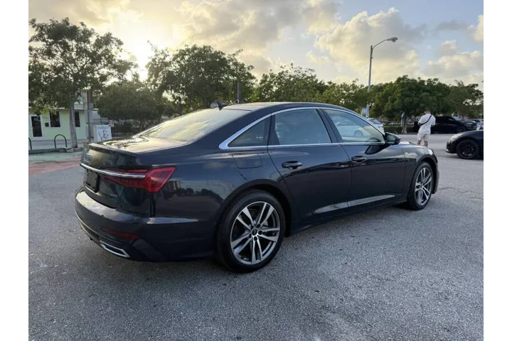 $20955 : 2021 A6 quattro Prestige 55 T image 10