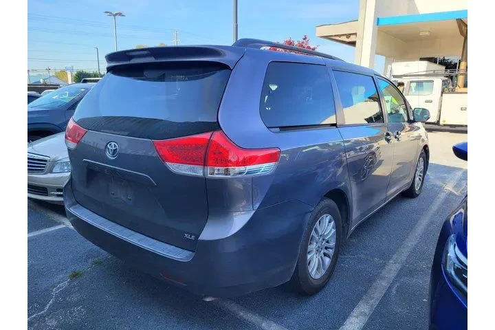 $9951 : Toyota Sienna 2012 XLE 7-Pas image 4