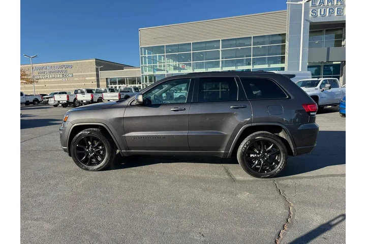 $24311 : Jeep Grand Cherokee 2021 4x4 image 3