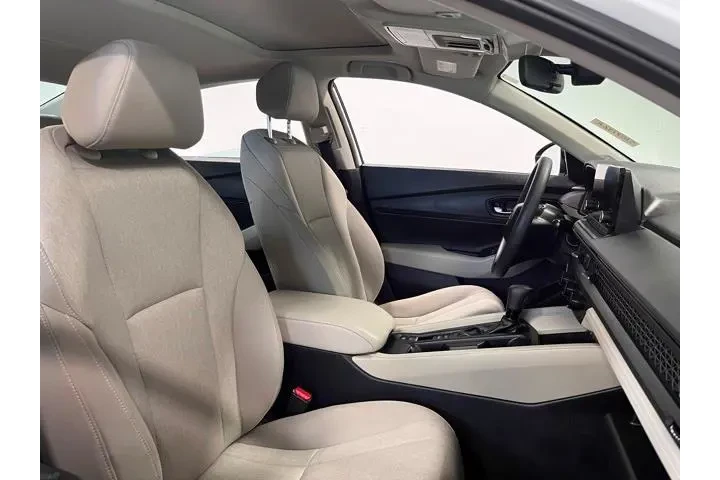 $26968 : Honda Accord 2024 EX 4dr Sed image 10