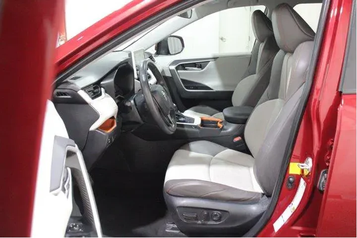 $28998 : Toyota RAV4 2020 AWD Adventu image 3