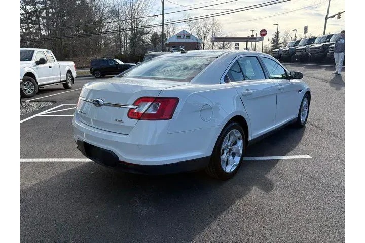 $11995 : Ford Taurus 2011 SEL 4dr Sed image 3