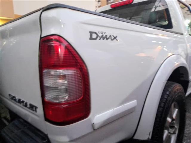 $8800 : Camioneta Luv Dmax doble cabin image 8