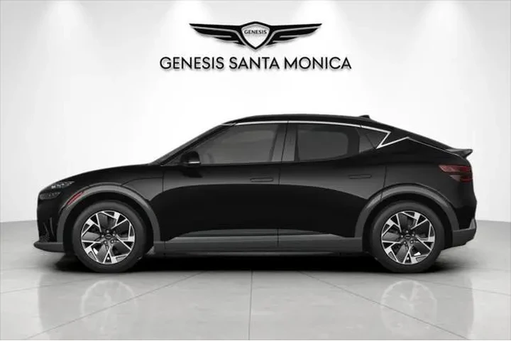 $39998 : Genesis GV60 2025 AWD Standa image 8