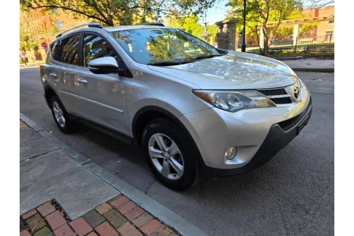 $13995 : 2013 RAV4 XLE image 9