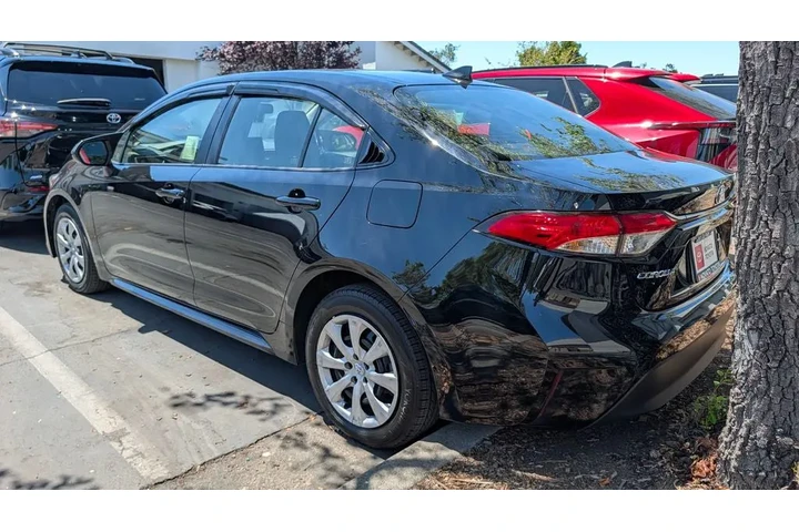 $25990 : 2024 Corolla Hybrid LE image 3