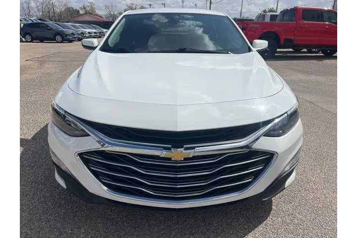 $15495 : Chevrolet Malibu 2023 LT 4dr image 3