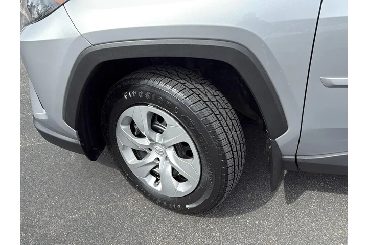 $27698 : Gold Certified 2022 RAV4 LE image 5