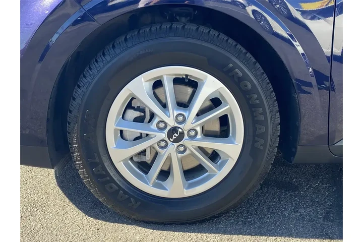 $26995 : Kia Carnival 2024 LX 4dr Min image 9