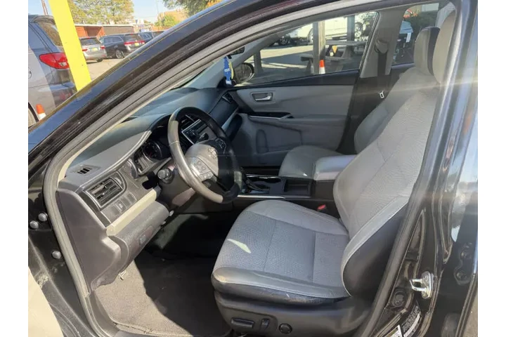 2016 Camry LE image 8