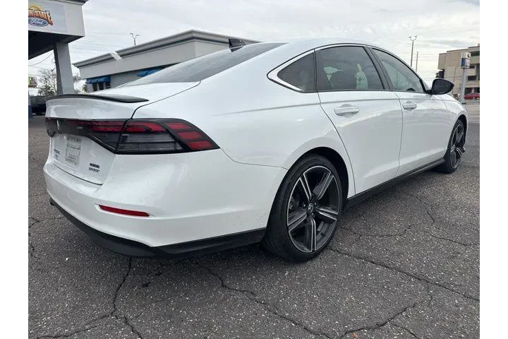 $24998 : Honda Accord Hybrid 2025 Spo image 5
