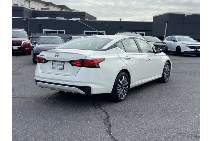 Nissan Altima 2025 2.5 SV 4d image 4