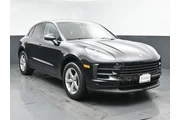 $25952 : Porsche Macan 2020 AWD 4dr S thumbnail