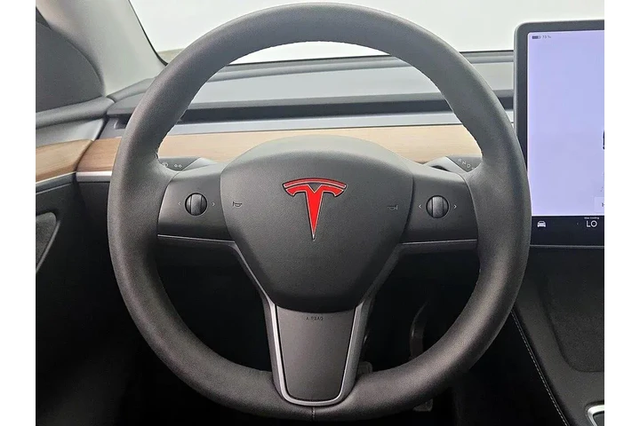 $32998 : Tesla Model Y 2023 AWD Long image 10