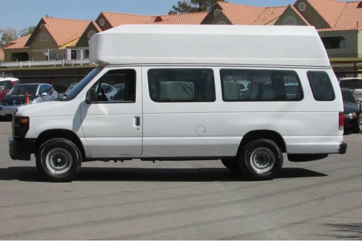 $13995 : 2011 E-Series E-350 SD image 4