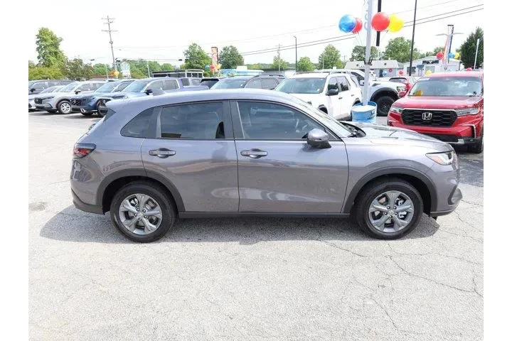 $27990 : Honda HR-V 2026 LX 4dr Cross image 3