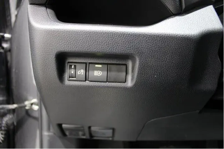 $29928 : Toyota RAV4 2024 AWD LE 4dr image 8