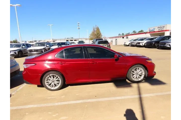 $12999 : Toyota Camry 2018 XLE V6 4dr image 10