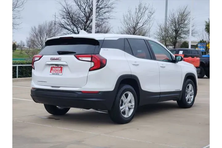 $21500 : GMC Terrain 2024 SLE 4dr SUV image 3