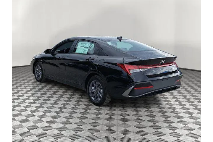 $22343 : Hyundai ELANTRA Hybrid 2025 image 3