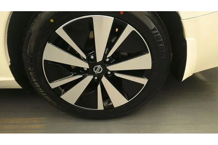 $19398 : Nissan Altima 2022 2.5 SV 4d image 9