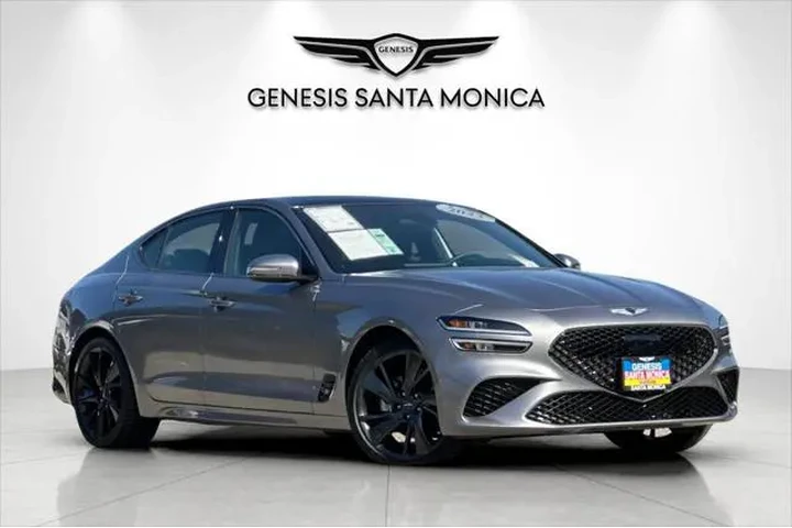 $31778 : Genesis G70 2023 2.0T 4dr Se image 2