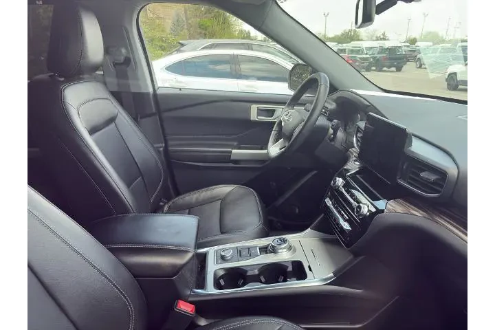 $36000 : Ford Explorer 2023 AWD Limit image 4