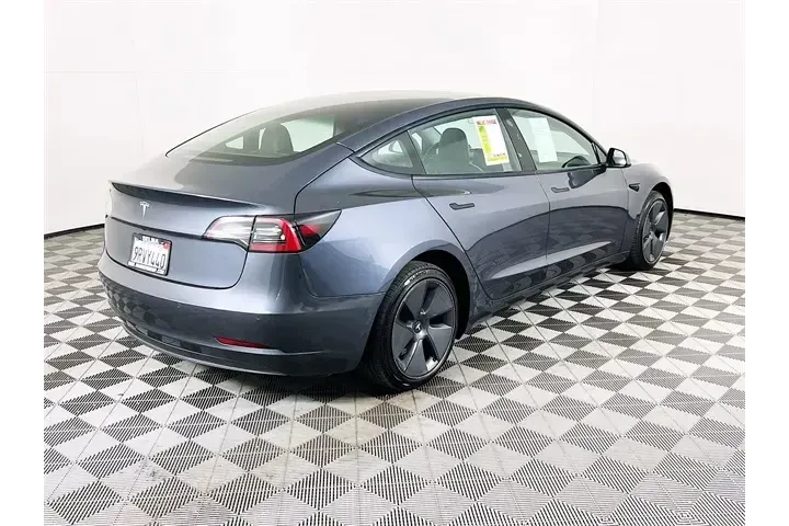 $18900 : Tesla Model 3 2022 4dr Sedan image 7