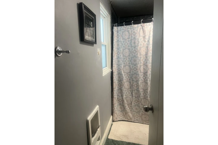 $875 : Se Renta cuarto en Reseda image 6