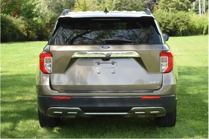 $27934 : Ford Explorer 2021 AWD XLT 4 image 6