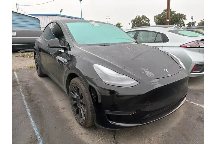 $29987 : Tesla Model Y 2023 AWD Long image 1