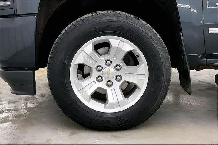 $23990 : Chevrolet Silverado 1500 201 image 10