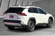 $31900 : Toyota RAV4 2024 AWD Adventu thumbnail
