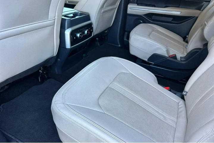 $39997 : Ford Expedition 2023 4x4 Lim image 7