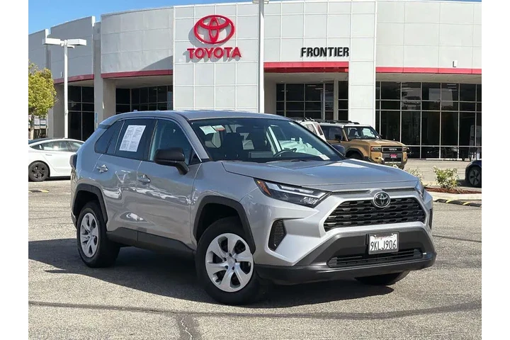 $31870 : Toyota RAV4 2025 LE 4dr SUV image 1