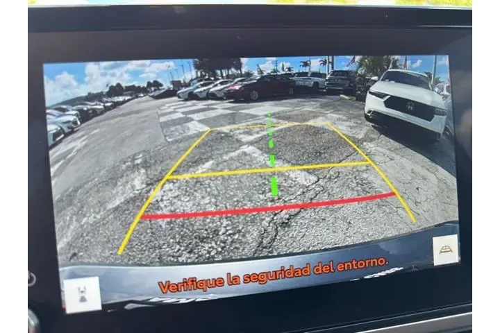 $29988 : Toyota Camry 2025 image 4