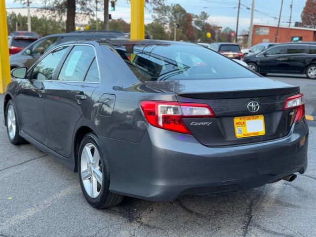 2013 Camry SE image 4