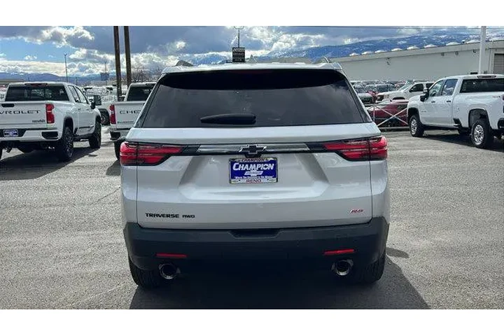 $37984 : Chevrolet Traverse 2022 4x4 image 6