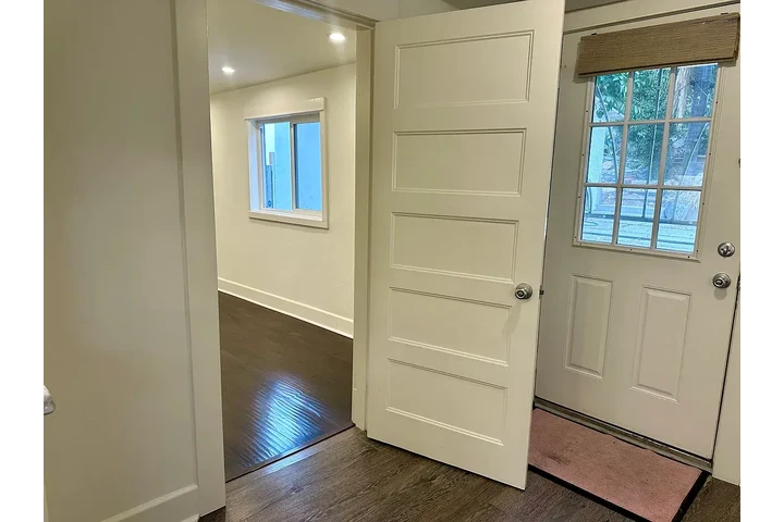 $900 : CASA CON ENCANTO !!! image 4