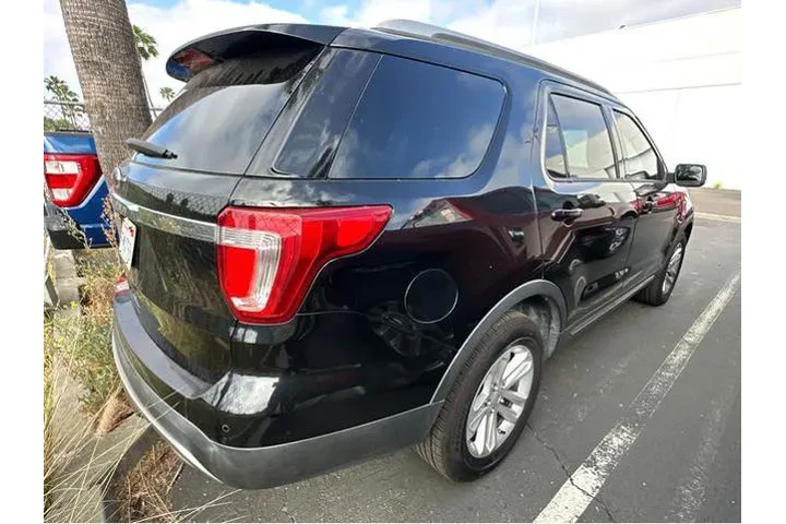 $16000 : Ford Explorer 2017 XLT 4dr S image 4