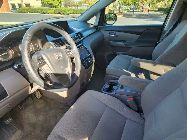 $11000 : 2016 Honda ODYSSEY EX image 9