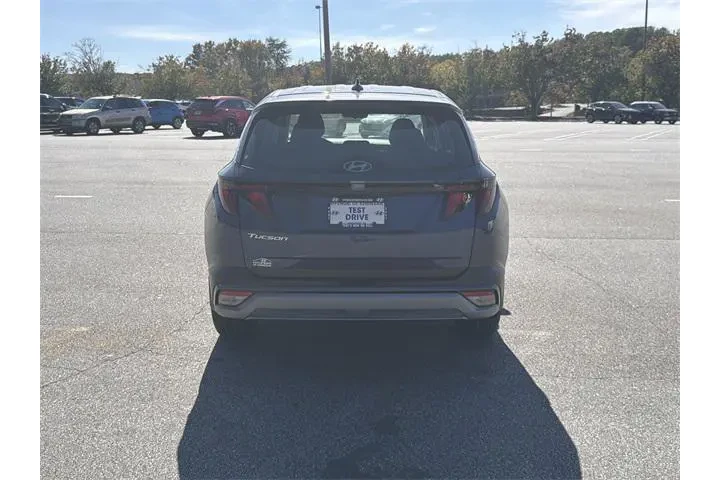 $28244 : Hyundai TUCSON 2026 SE 4dr S image 6