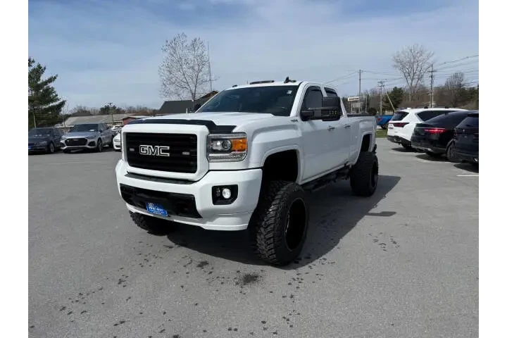 $31999 : 2017 GMC Sierra 2500HD SLT image 2