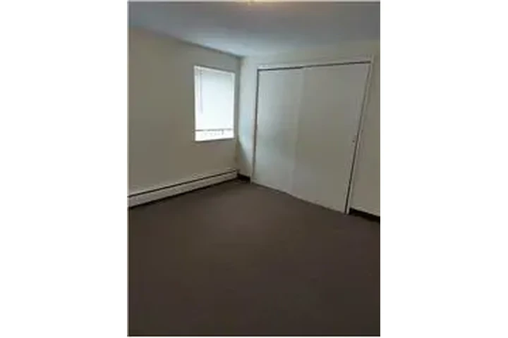 $2095 : Rental property with 2 bedro image 2